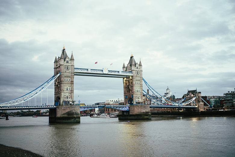 泰晤士河上的伦敦桥