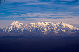 蓝山雪山景观