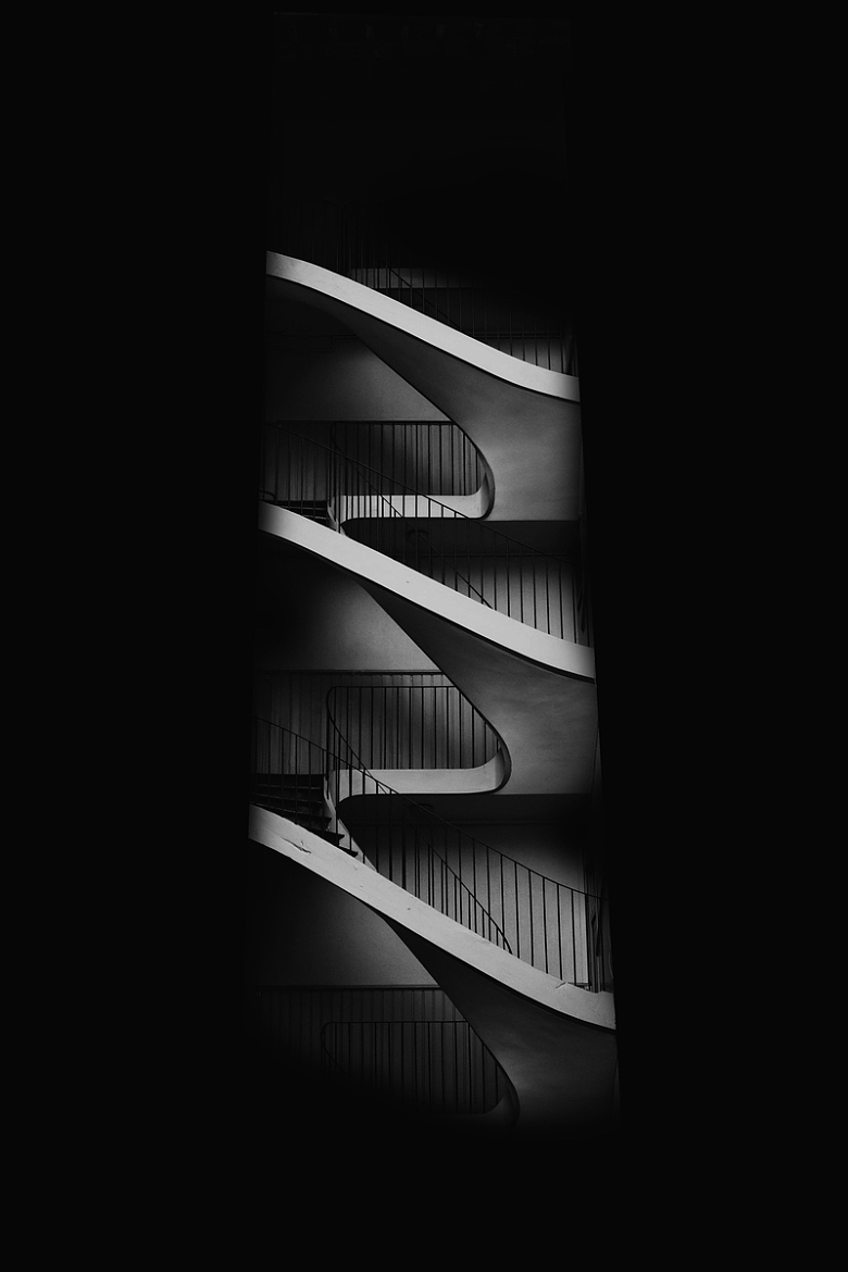 极简设计黑白楼梯