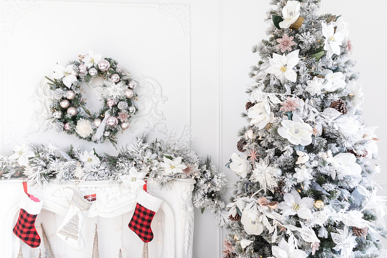 白色圣诞节松树花朵饰品
