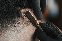 使用剃须刀特写