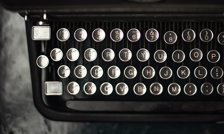 打字机上的字母键