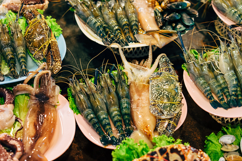 生海鲜鱼虾刺身拼盘