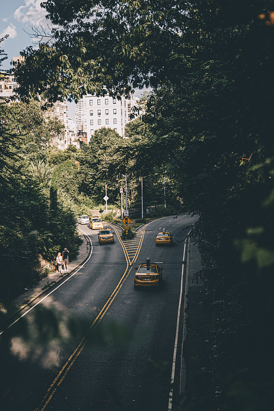 分叉的城市道路