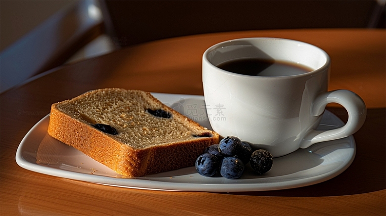 早餐咖啡面包蓝莓水果场景