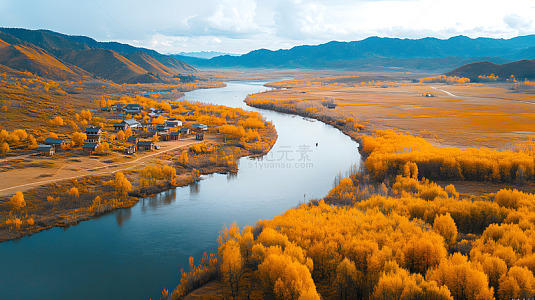 蜿蜒河流与秋季田园风光高山景色图