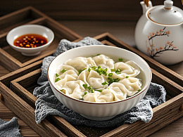美味清汤大馄饨摄影图