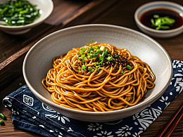 上海面食葱油拌面摄影图