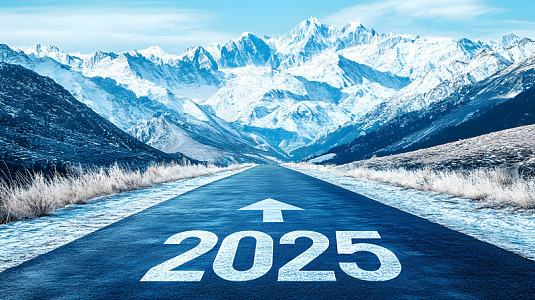 冰雪背景中的2025数字设计
