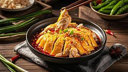凉拌鸡与蔬菜搭配的中式经典家常菜
