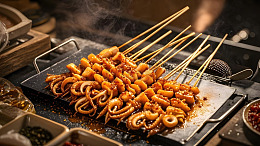 铁板鱿鱼香辣过瘾的地方特色美食