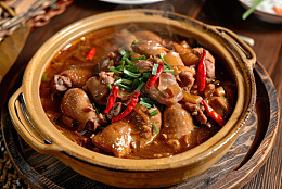 鸡公煲美食摄影