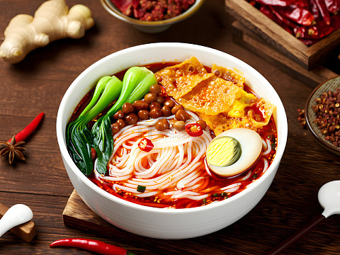 特色螺蛳粉美食摄影图