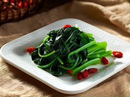 清炒菠菜营养健康美食摄影