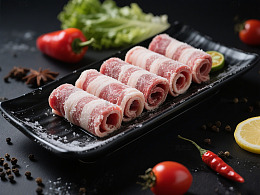 一盘牛羊肉卷火锅食材物美食