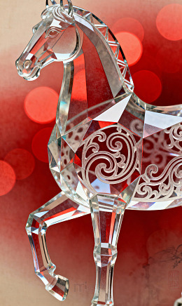 朱砂琉璃镂空卷草马1