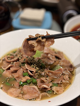 中式美食辣椒炒肉片
