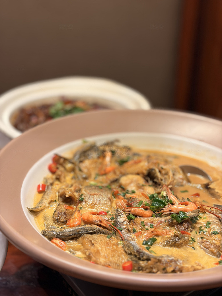 美味鱼虾煲美味