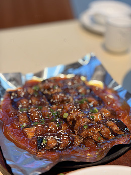 锡纸烧烤鸡肉美食摄影图片