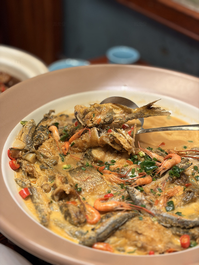 美味炖鱼虾家常菜