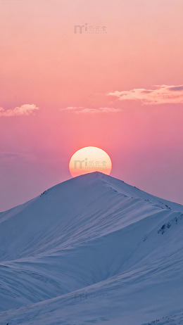 雪山日出美景