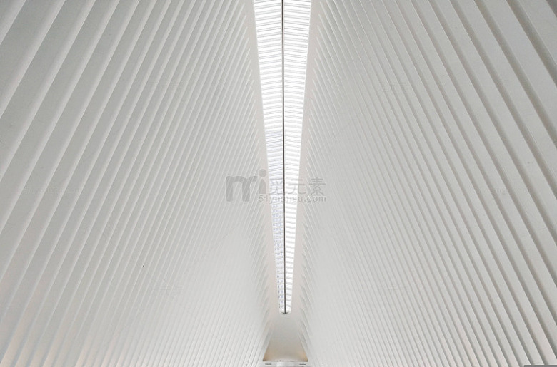 现代建筑白色线条天花板