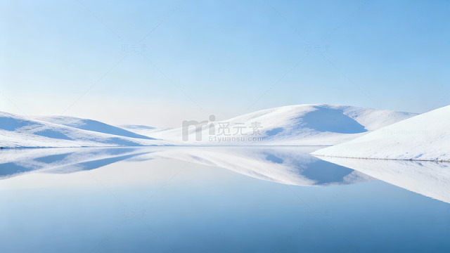 雪原静谧水面倒映连绵雪山