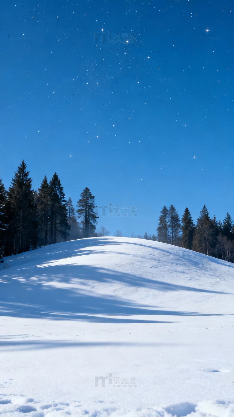 雪地山丘星空下的宁静冬夜