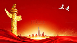 金色华表与城市剪影图片