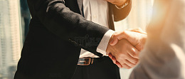 商务握手合作洽谈