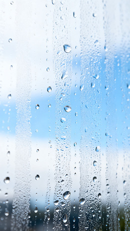 雨滴玻璃窗风景