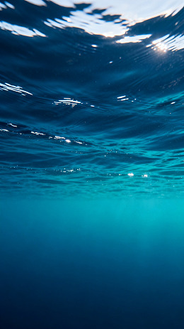 深海蓝水波光影片