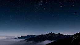 星空山脉自然风光夜景