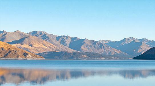 山水倒影风光