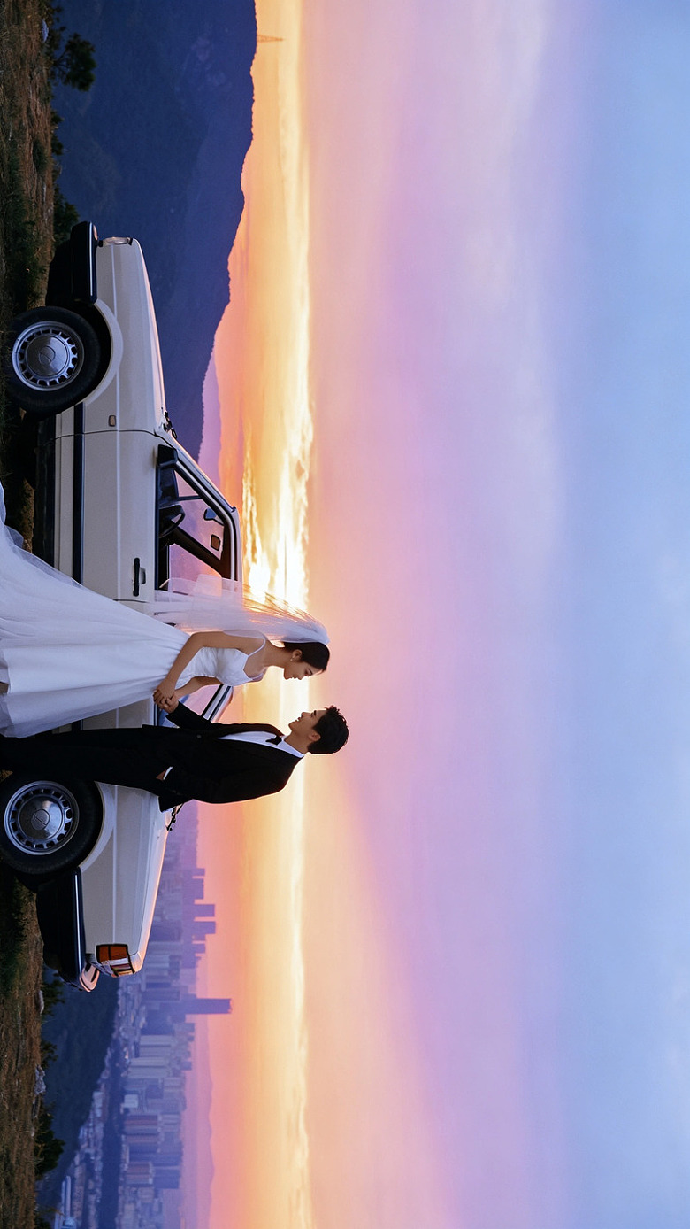 唯美风婚纱情侣夕阳车景设计素材