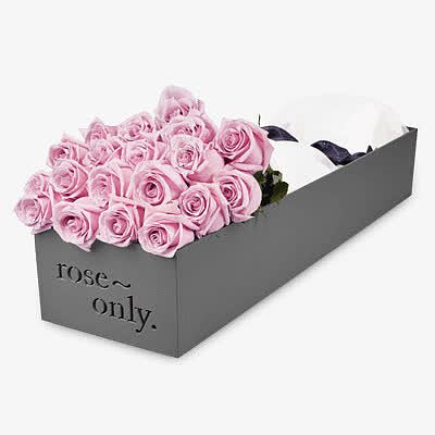 粉色香槟玫瑰礼盒