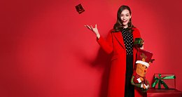 红色渐变红衣圣诞美女