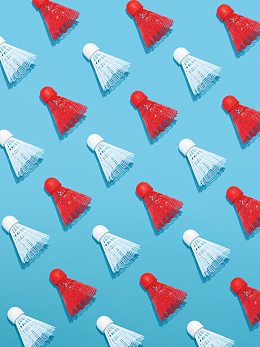 红色白色羽毛球海报背景