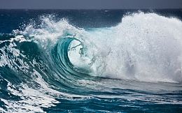 气势恢宏的大海波浪