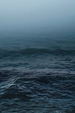 海水阴天海浪高清