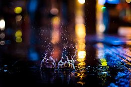 夜景景深效果雨水滴落