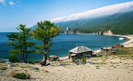 海边沙滩度假村海报背景