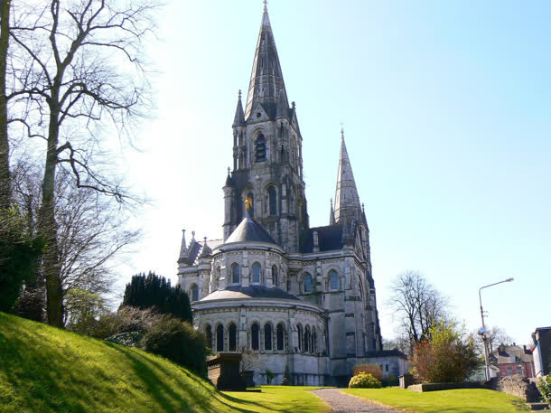 高耸的英式城堡欧式