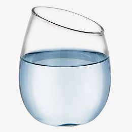 一杯水与玻璃杯