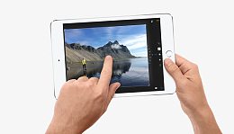 手拿ipadmini4