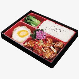 饭盒里的黄焖鸡米饭素材