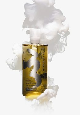 香水广告喷雾
