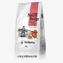 小型犬奶糕和幼犬粮