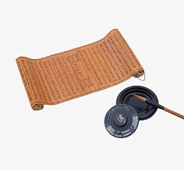 古代书卷和笔墨