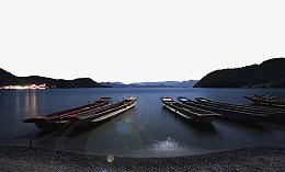 月光下的泸沽湖